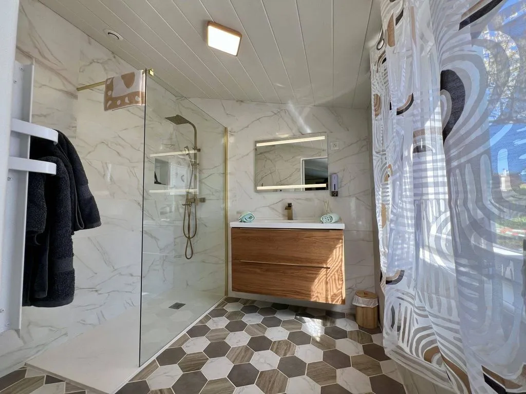 Bathrooms - House with Sea View in Luc-sur-Mer