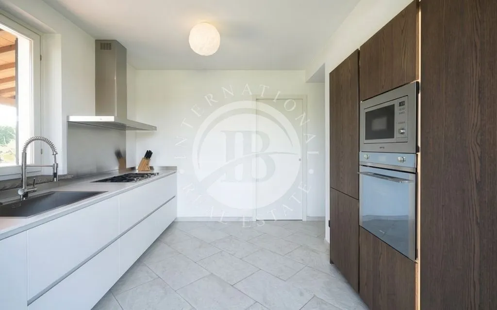 Cuisine - Luxury Villa with Pool in Pietrasanta, Tuscany