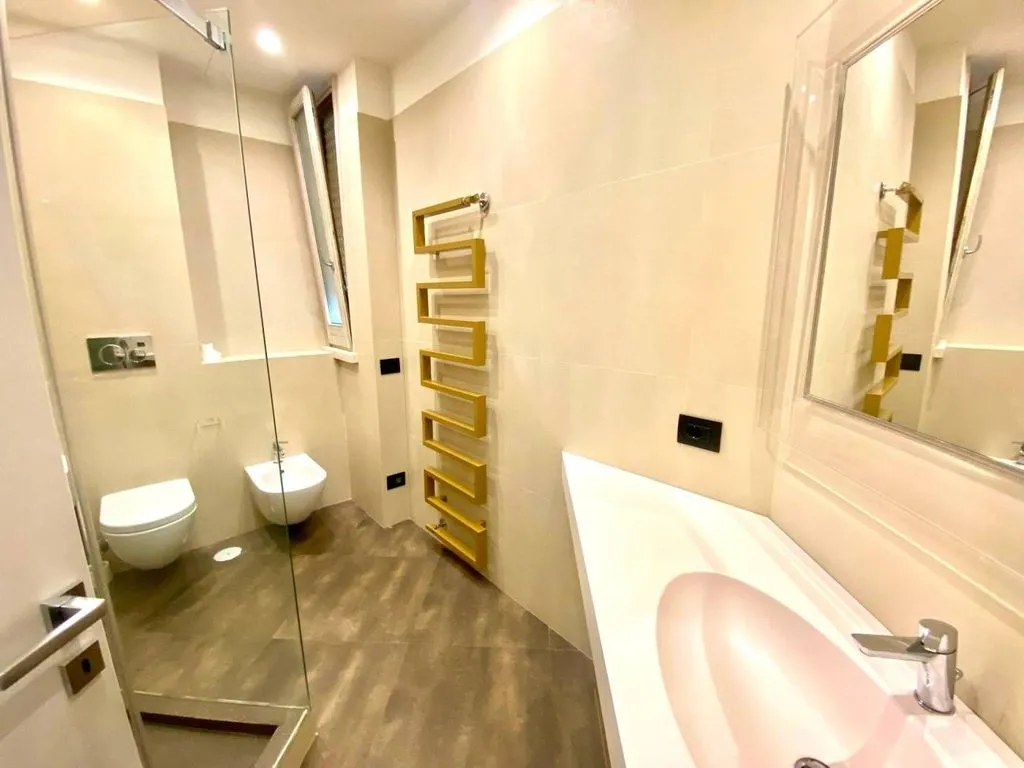 Salles de bain - Luxury Flat with Balconies in Piccolomini, Rome