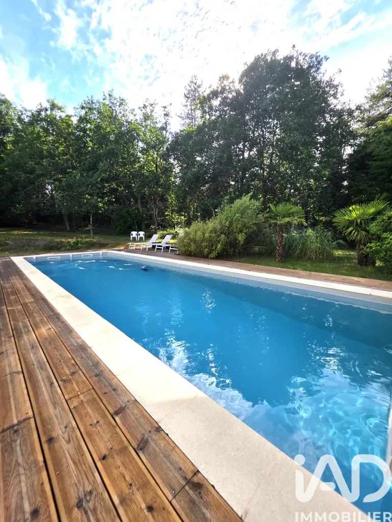 Bassein - Architectural House with Pool near Guécelard