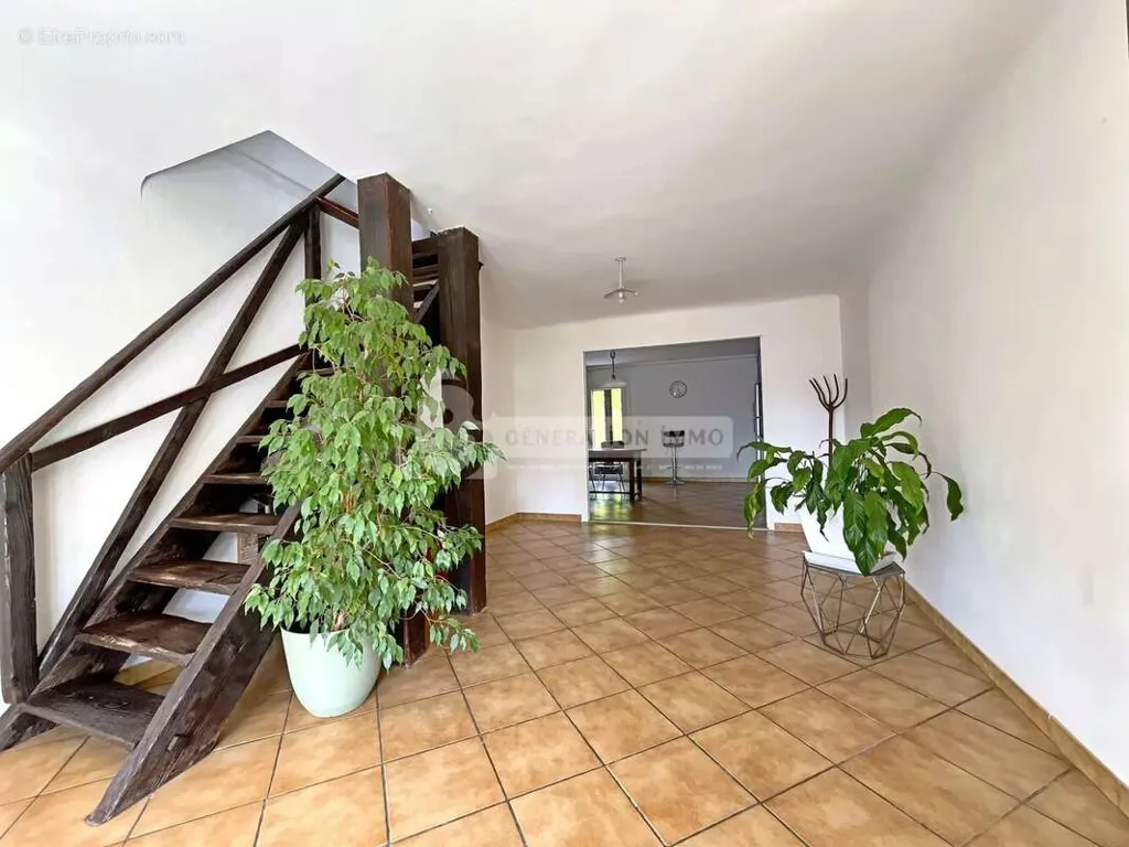 Ingresso - Modular Family House with Garden in Raphèle-les-Arles