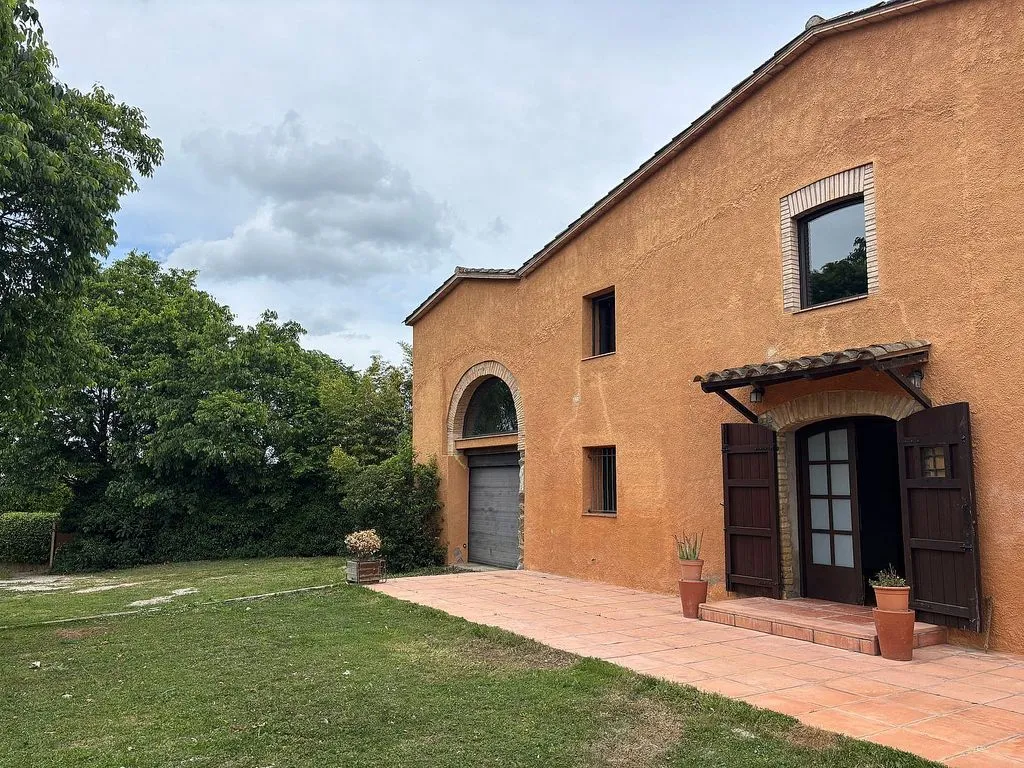 Esterno - Restored Masia with Garden in Quart