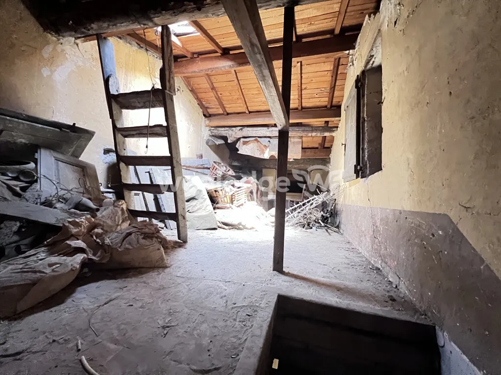 Stanze - Duplex with Potential in Avignon Centre
