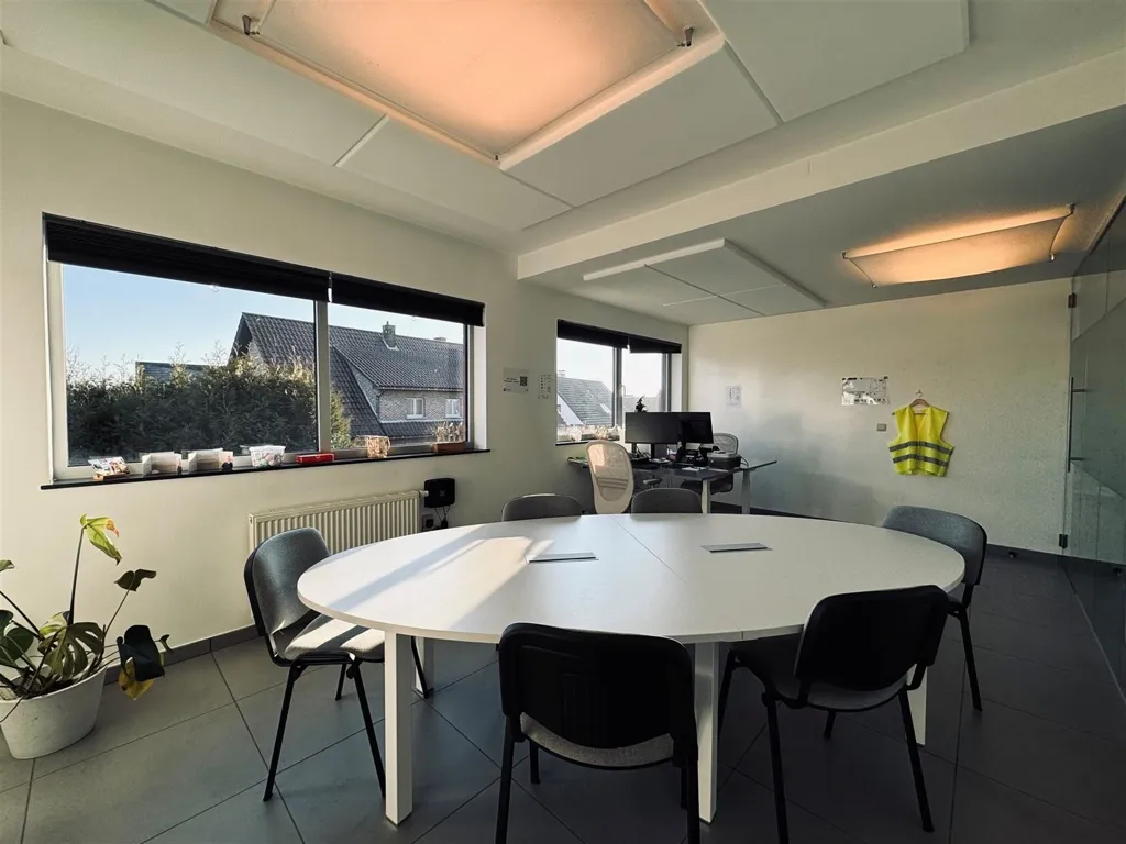 Kabinet - Office Space with Loft in Waasmunster