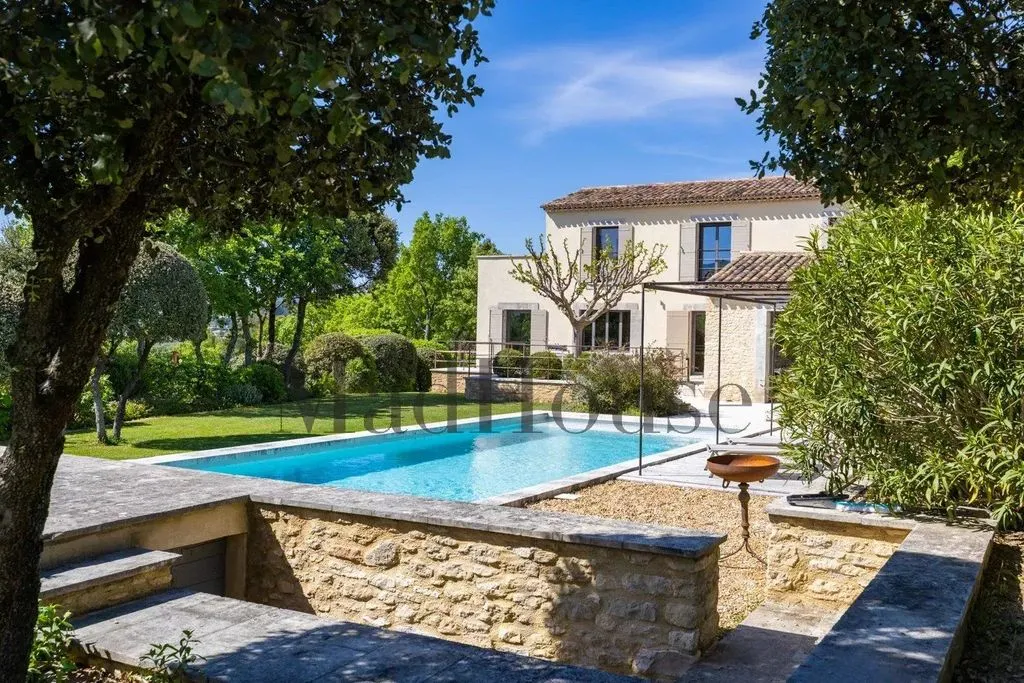 Bassein - Newly Built Mas with Pool in Luberon
