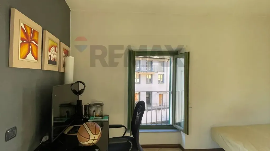 Magamistoad - Spacious 2-Bedroom Apartment in Mesenzana