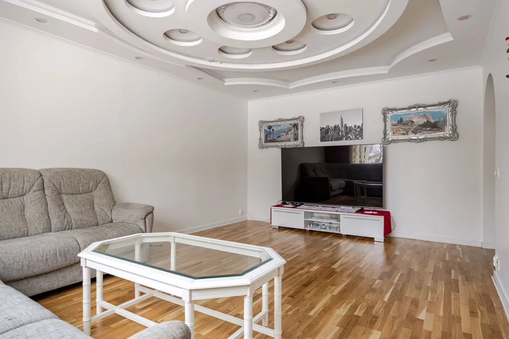 Living Room - Modern Flat with Large Balcony in Berga