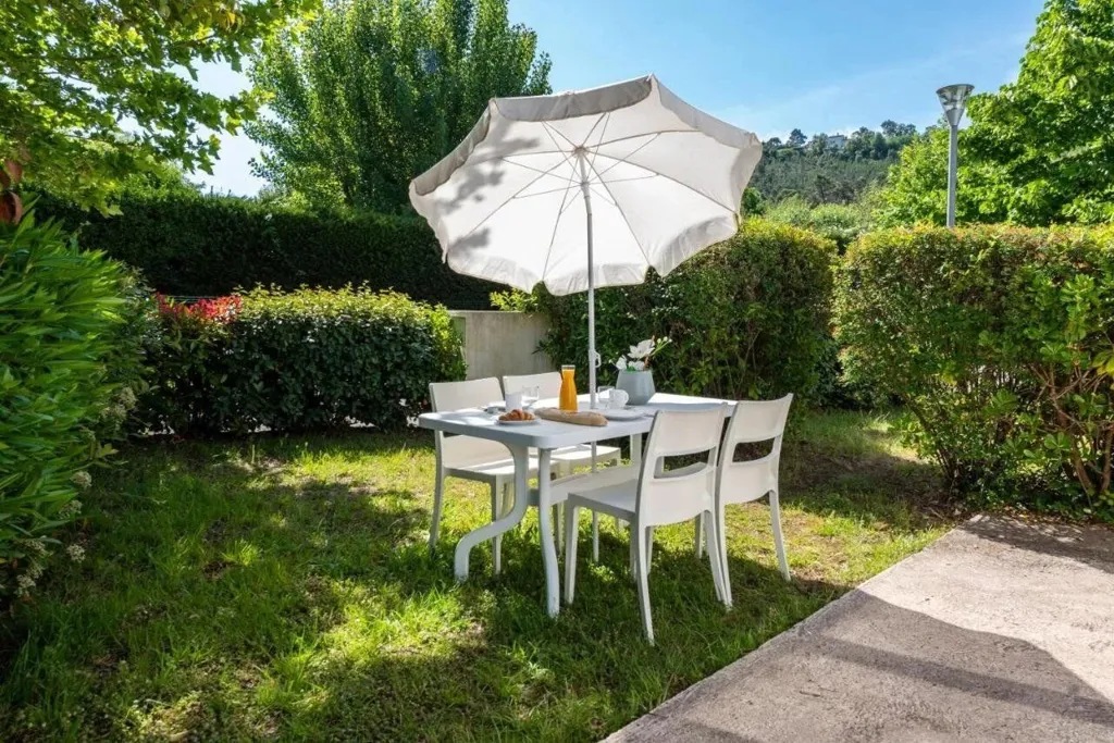 Jardin - Appartement avec Piscine à Mandelieu