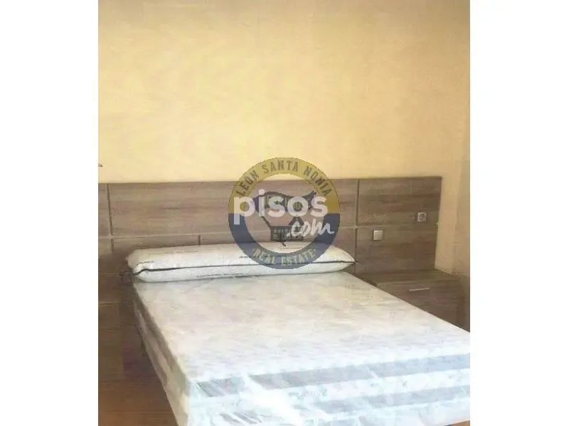 Bedrooms - 3-bedroom house in ES