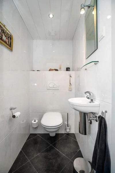 Salles de bain - Historic Detached House with Garden in Gemert