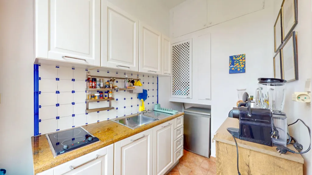 Kitchen - Flat with Large Terrace near Ambiorix Square