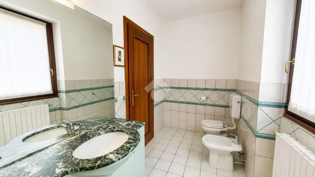 Bagni - Apartment with Terrace in Brescia