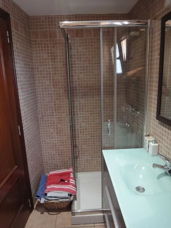 Bathrooms - Chalet with Pool and Terrace in Algaida