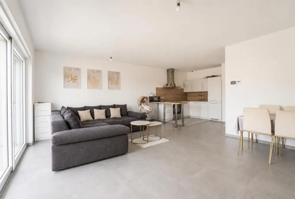 Elutuba - New Apartment with Terrace in Wandre