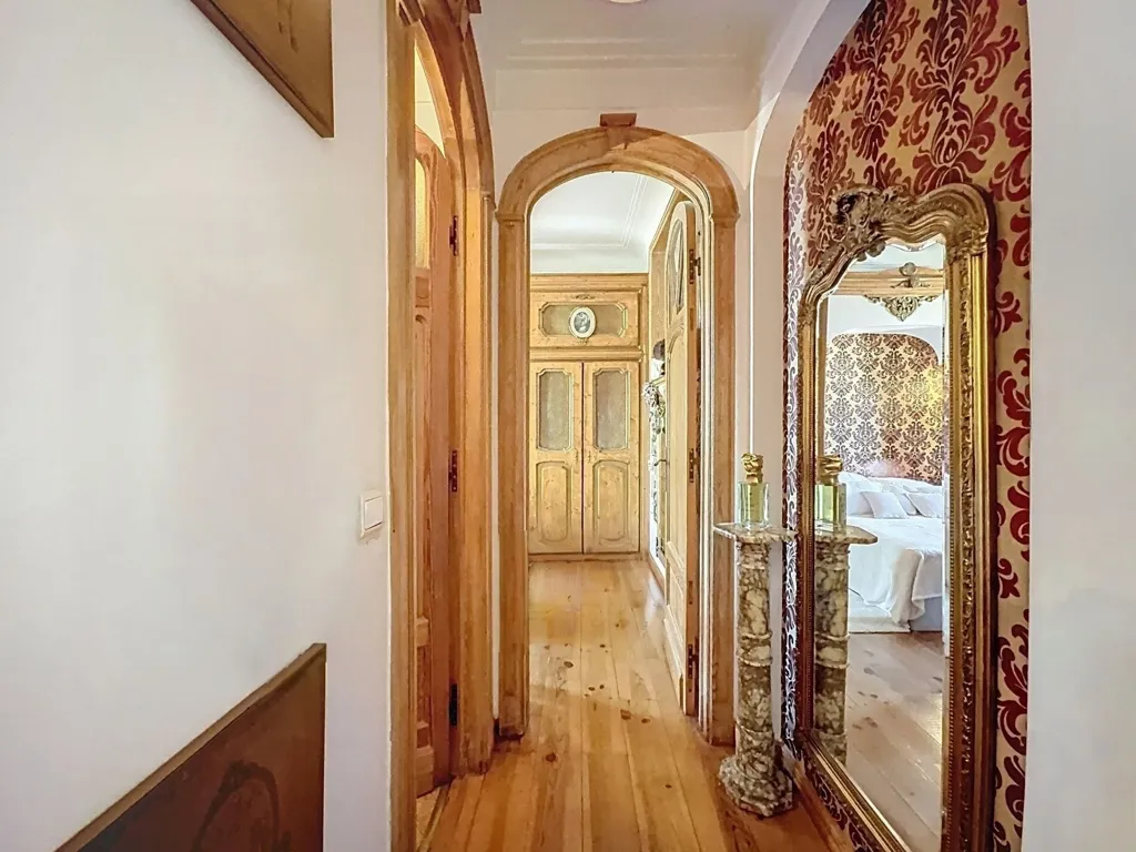 Esik - Art Deco Masterpiece with Garden in Prestigious Avenue