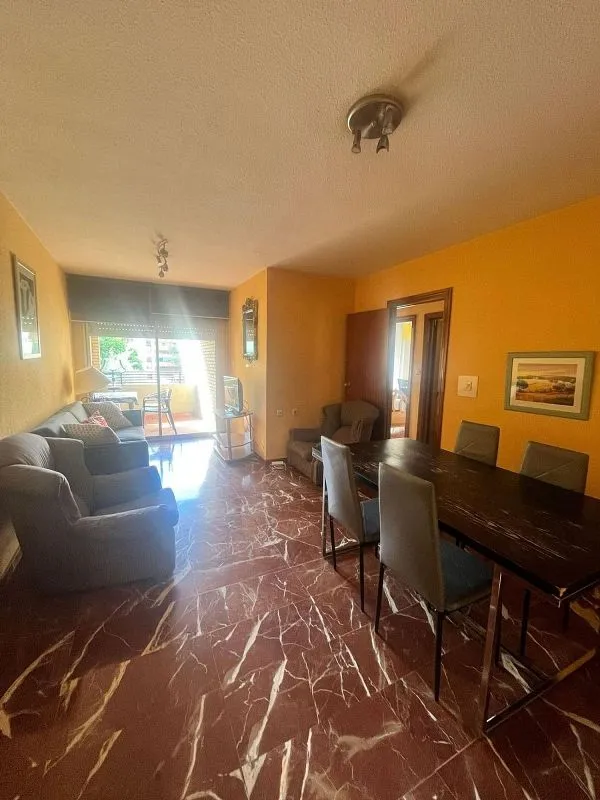 Dining Room - Student Flat with Terrace in Villarejo, Granada
