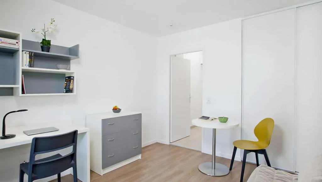 Bureau - Studio Meublé dans Résidence Étudiante à Massy-Palaiseau