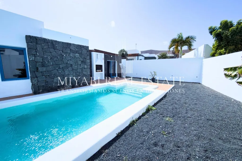 Piscina - Bungalow with Pool and Studio in Playa Blanca