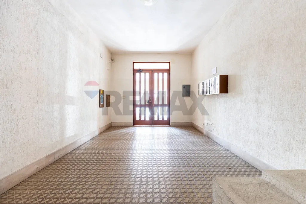 Esik - Apartment with Terrace in Quartu Sant'Elena