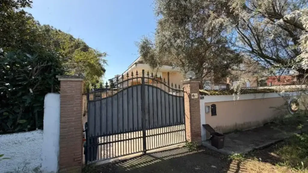 Exterior - Quadrifamiliare Villa with Garden in Ardea
