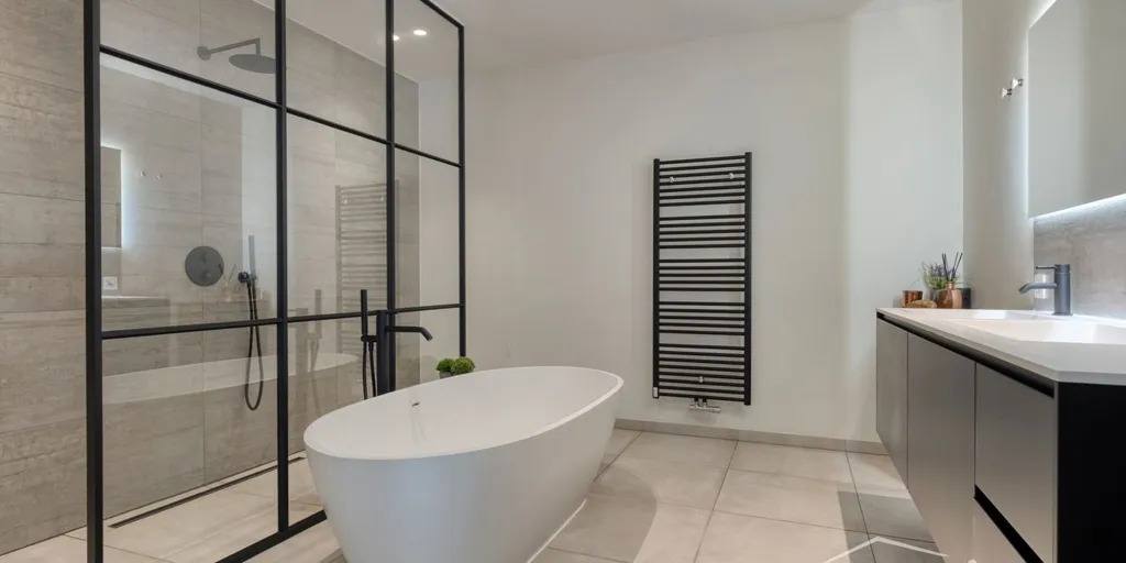 Bathrooms - Luxurious Half-Open House with Terrace in Wuustwezel