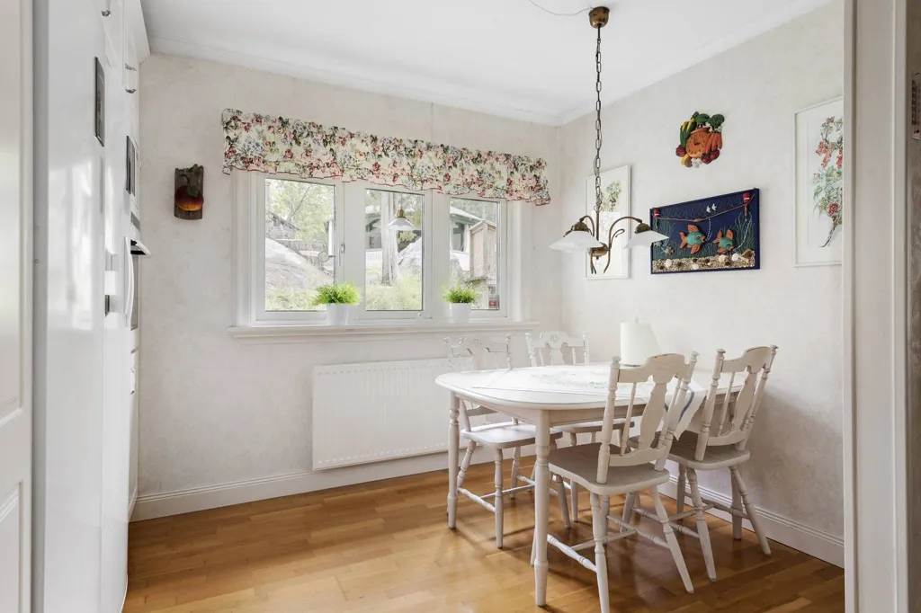 Söögituba - Insulated Villa with Garden in Haninge