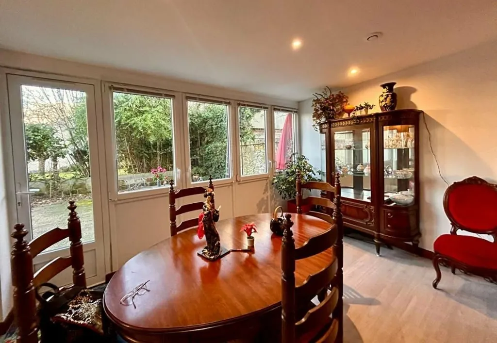 Söögituba - Sunny Apartment with Garden in City Centre