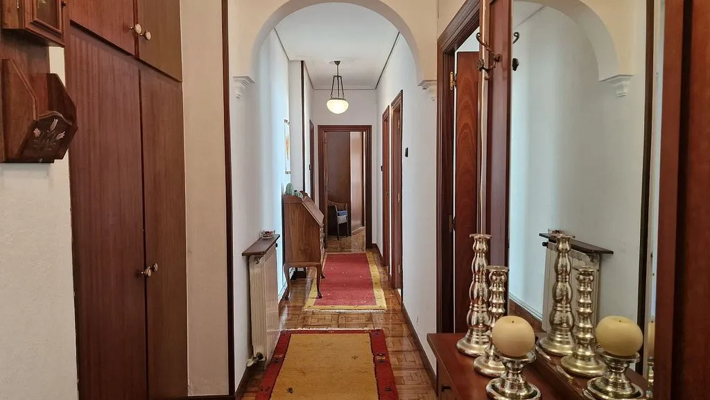 Entrée - Open-Plan Flat with Garage in Torrelavega