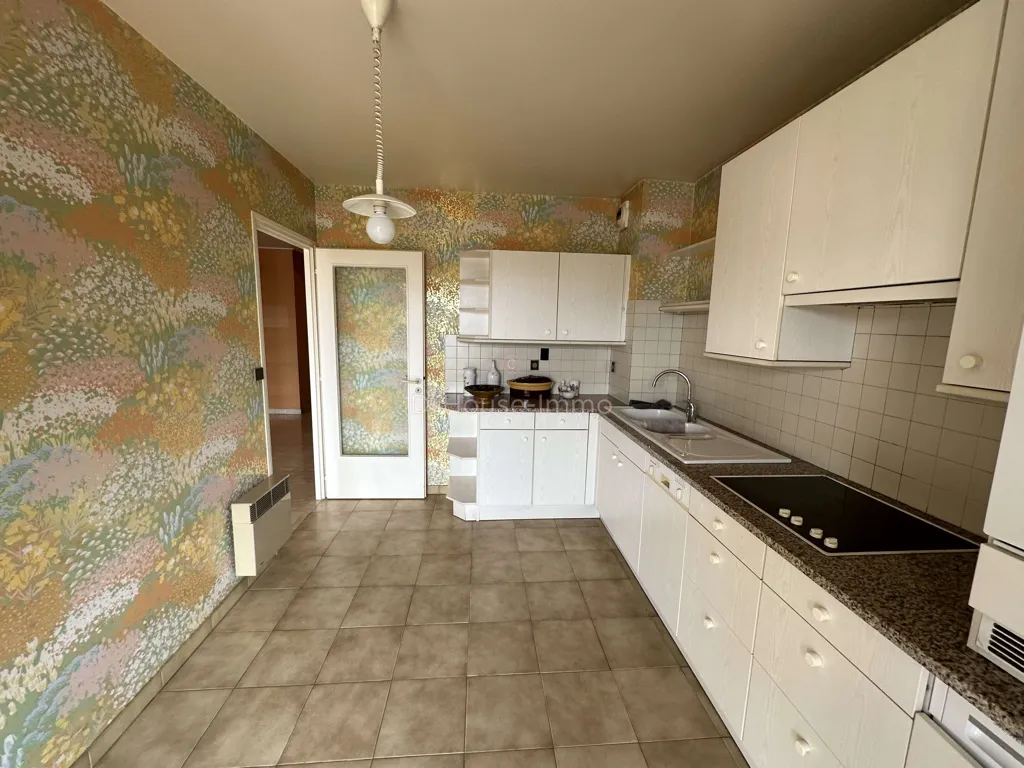 Kitchen - Apartment with Balcony and Terrace in Central Location