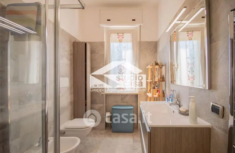 Salles de bain - Modernised Apartment with Balcony in Spino d'Adda