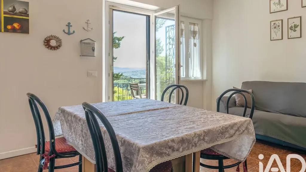 Salle à manger - Rustic Villa with Panoramic Views in Massignano