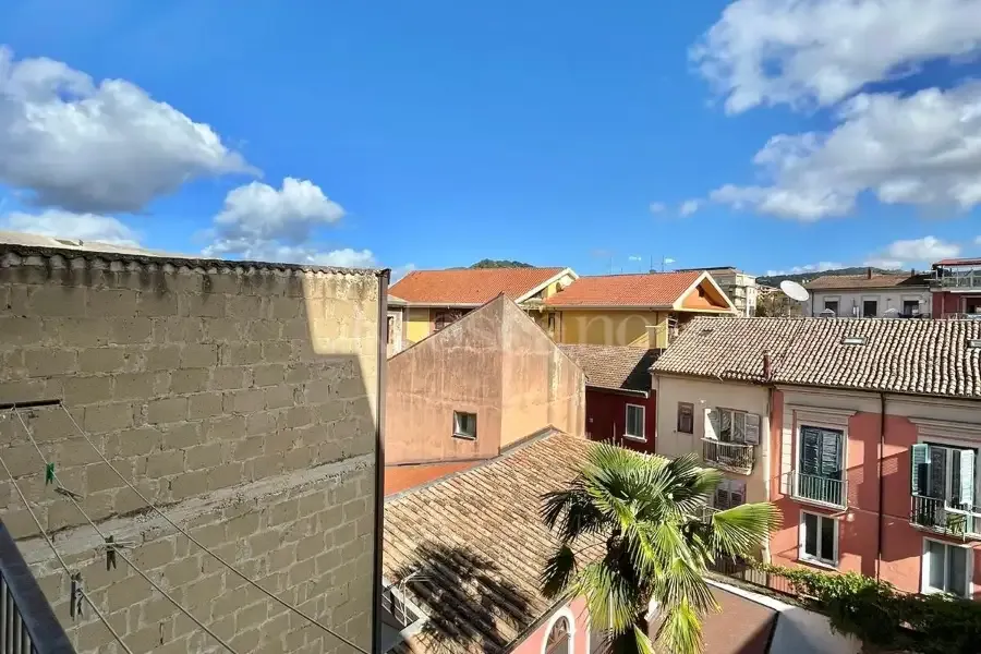 Balkon - Third Floor Flat in Atripalda