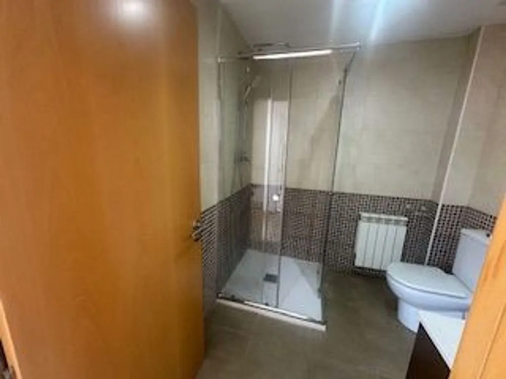Salles de bain - Duplex with Terrace and Balcony in Terrassa Centre