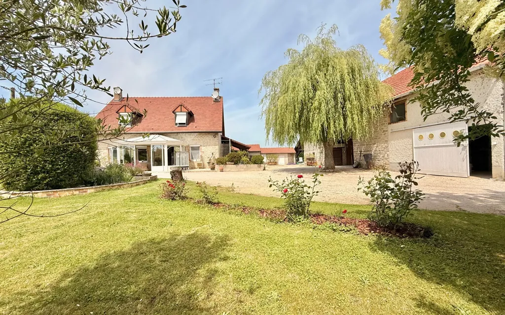 Aed - Stone House with Pool and Barn in Countryside
