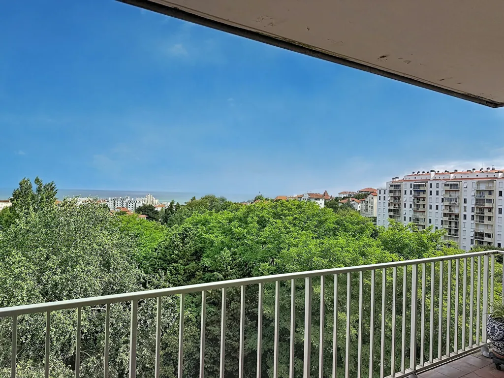 Rõdu - Bright 3-Bedroom Flat in Biarritz