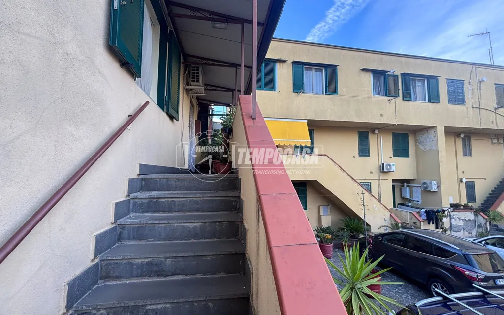 Stanze - Quadrilocale with Private Courtyard in Naples