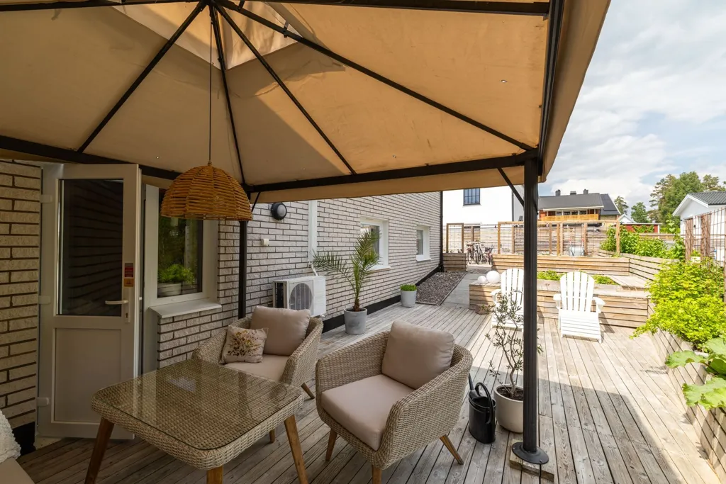 Terrace - Family-Friendly Semi-Detached House in Taberg