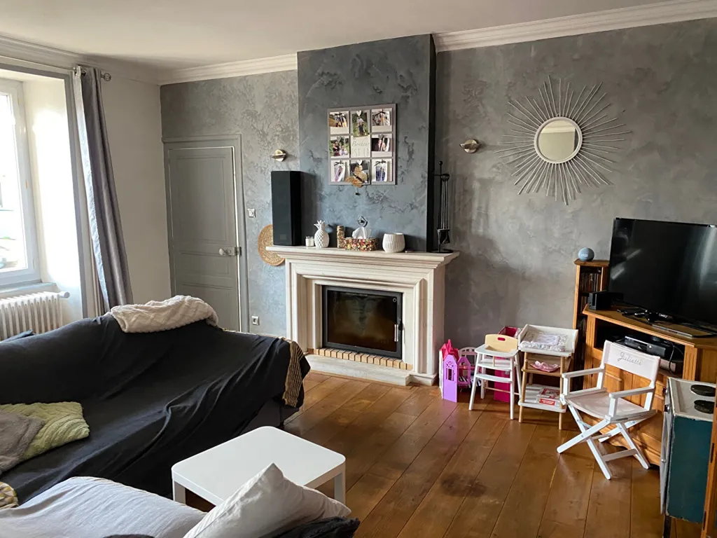 Séjour - Maison de Bourg avec Jardin et Puits à Chanverrie