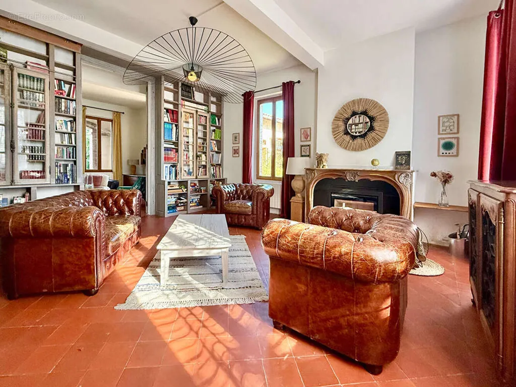 Séjour - Manoir du XVIIe siècle avec Piscine près de Toulouse
