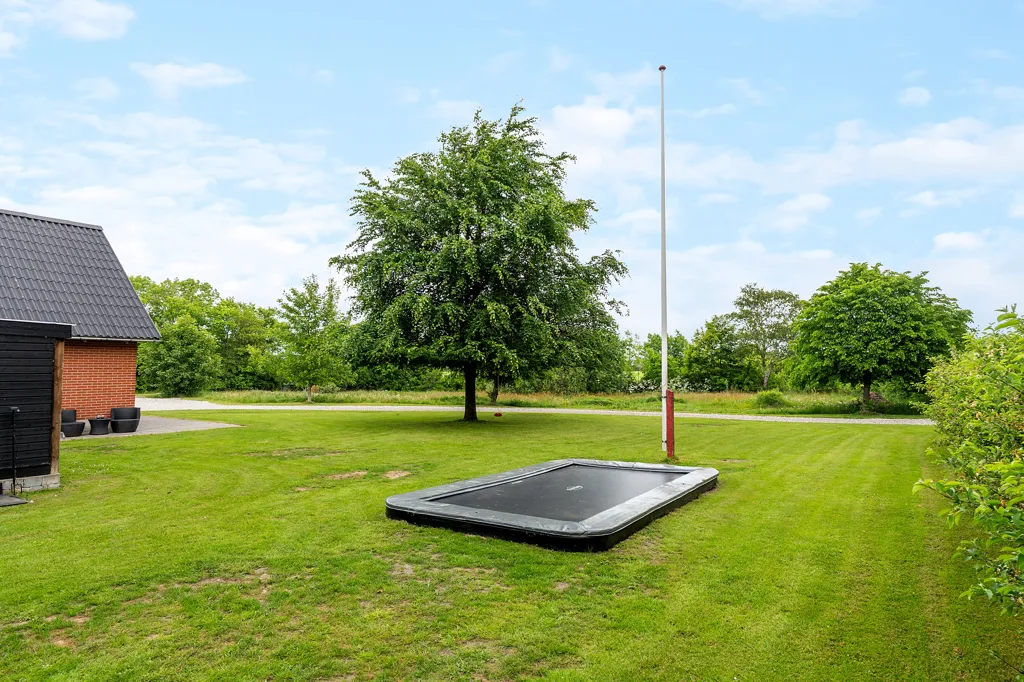 Jardin - Modern Villa with Extensive Land in Sinding