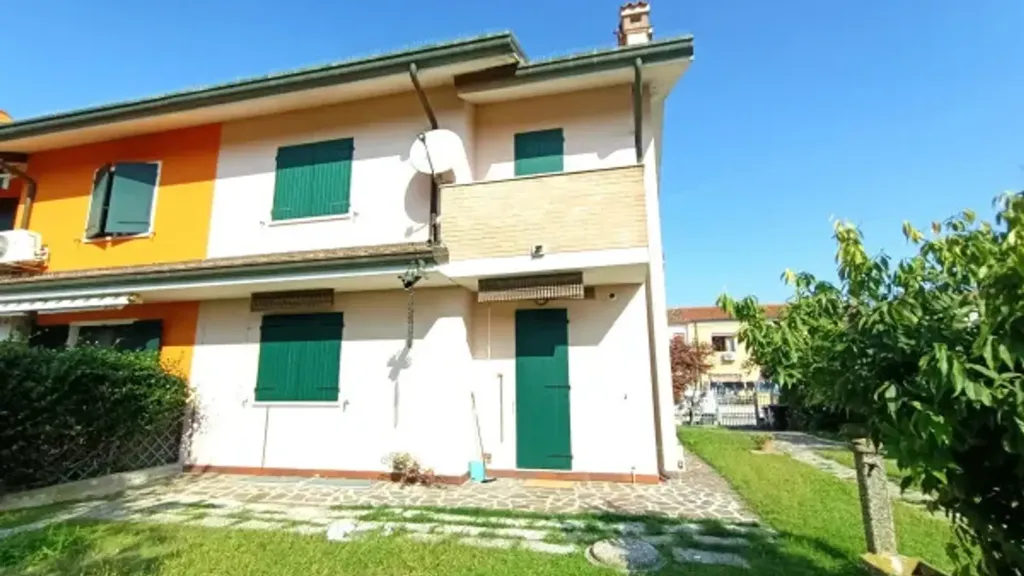 Välivaade - Terraced Villa with Garden in Adria