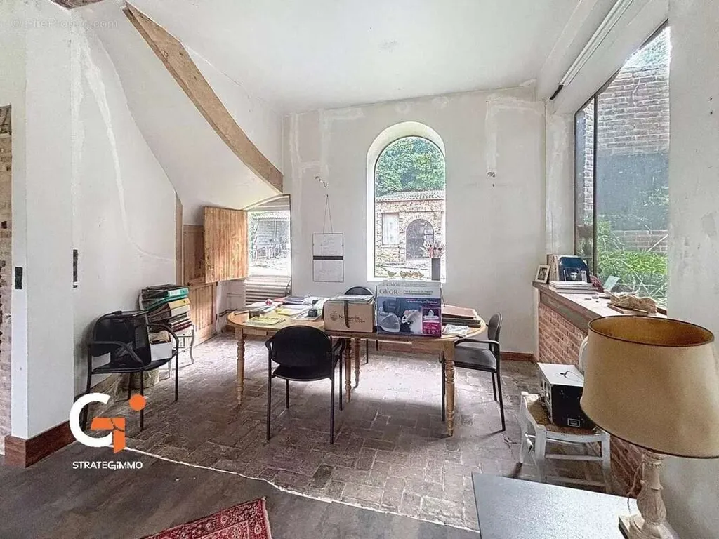 Salle à manger - Maison 6 pièces à Lyons-La-Foret