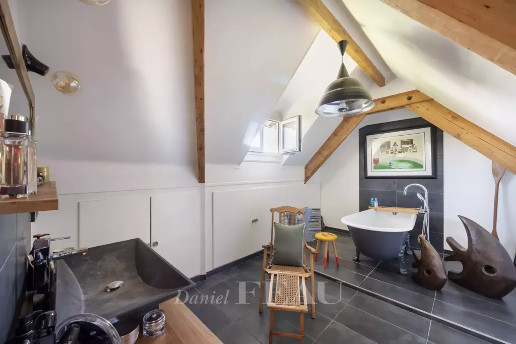 Vannitoad - Charming Family House with Pool in Vincennes