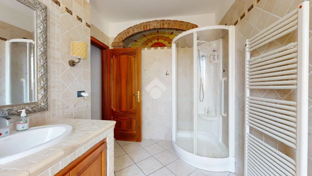 Villa with Private Garden in Cento
