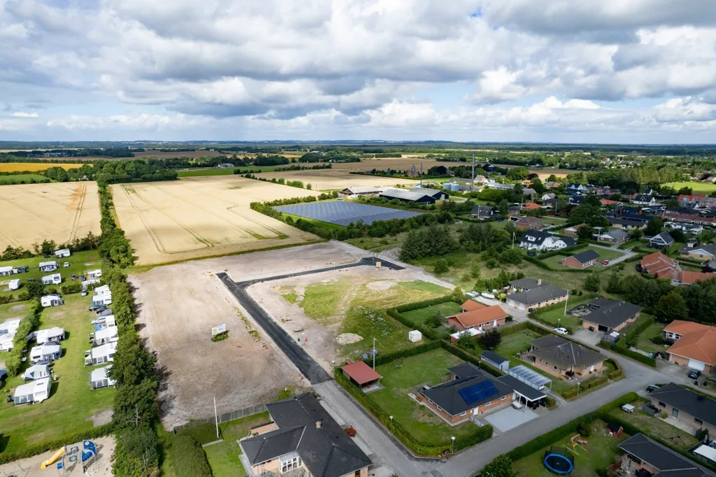 Õhuvaade - Year-Round Plot with 5G Coverage in Hadsund