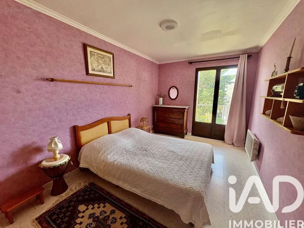 Chambres - Appartement T4 avec Balcon à Saint-Cyr-sur-Mer