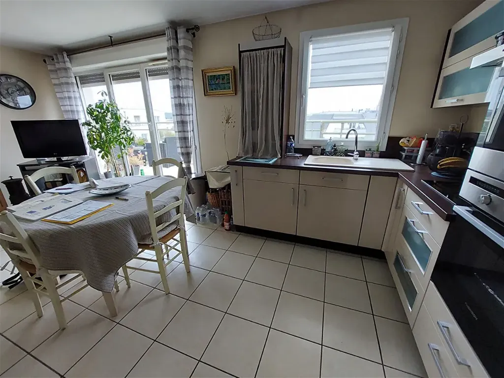 Köök - 3-Bed Flat with South-Facing Terrace in Rouen