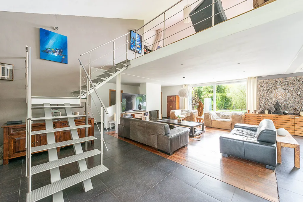 Séjour - Maison de l'Architecte avec Piscine dans un Cadre Paisible