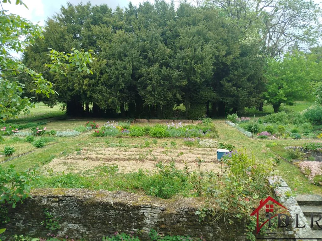 Aed - Historic Priory with Chapel in Chas