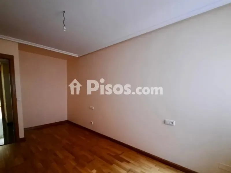 Toad - Apartment with Garage in Ponferrada Centre